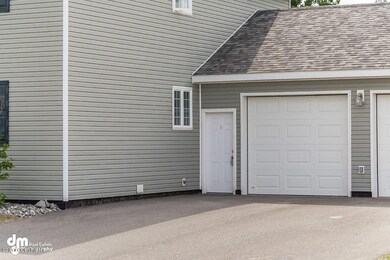 Exterior_Garage 3463-SMALL