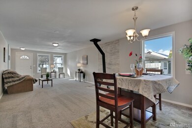 1181 Pioneer St, Enumclaw, WA 98022 - photo 5