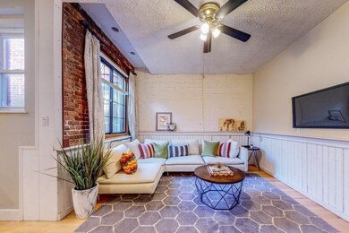 31 Station St unit 6, Brookline, MA 02445 - photo 2