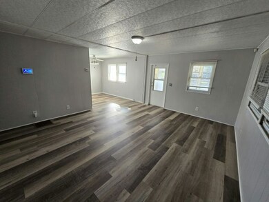 217 48th Ave W unit 331, Bradenton, FL 34207 - photo 3