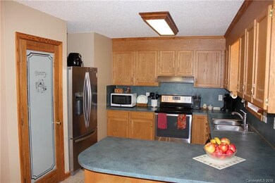 135 Yadkin River Rd, Statesville, NC 28625 - photo 6