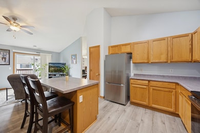 15356 Floret Way, Apple Valley, MN 55124 - photo 4