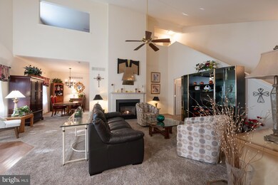 2111 Hidden Meadow Dr, Colmar, PA 18915 - photo 3