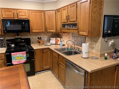 4407 Wellington Dr, Fayetteville, NC 28314 - photo 6