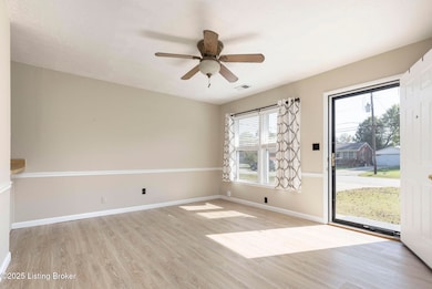 6217 Hackberry Way, Louisville, KY 40229 - photo 2