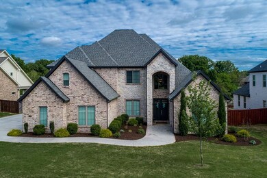 Amazing home in the gated community of Oak Tree!