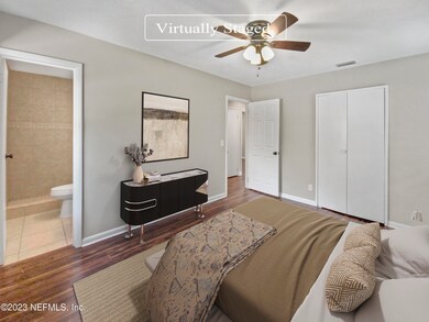 5937 Ridgeway Rd E, Jacksonville, FL 32244 - photo 4