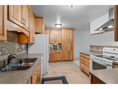 Irvine Hill Condominiums unit 301, Saint Paul, MN 55102 - photo 6