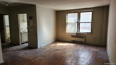 Somerset Condominium unit 2G, Richmond Hill, NY 11418 - photo 3