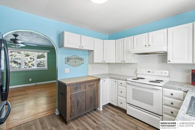 7439 S 69th St, La Vista, NE 68128 - photo 6