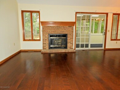 34 Harmon Dr, Stroudsburg, PA 18360 - photo 3