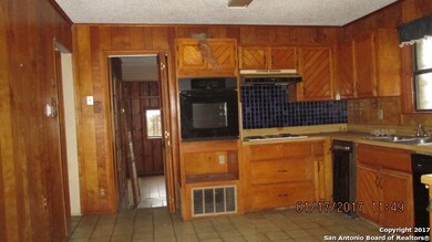 9527 Saddle Trail, San Antonio, TX 78255 - photo 3