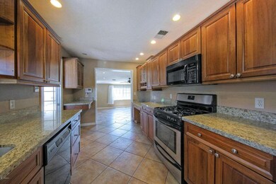 5716N11thWay007