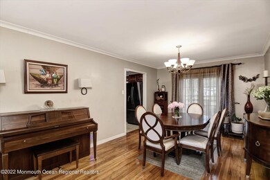 07-Dining Room