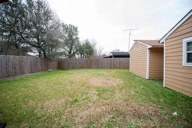 3923 Daphne St, Houston, TX 77021 - photo 4