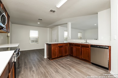 8906 Gerald Ohara, San Antonio, TX 78221 - photo 4