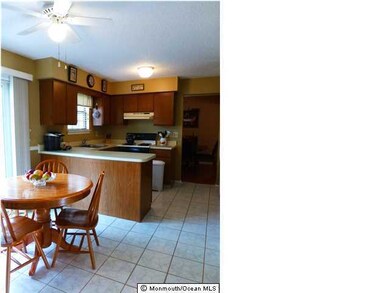 21 Admirals Row, Freehold, NJ 07728 - photo 4