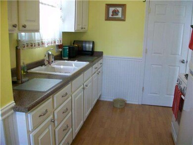 1729 Mansfield Rd, Toledo, OH 43613 - photo 5