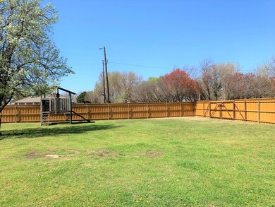 173 Meadowbrook Ct, Pottsboro, TX 75076 - photo 7