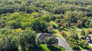 4-web-or-mls-2324 99th St E-354.jpg