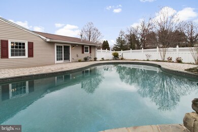 12713 Kembridge Dr, Bowie, MD 20715 - photo 4