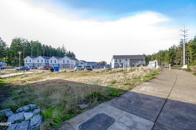 TL3600 SE College Way, Newport, OR 97366 - photo 2