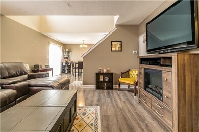 2605 Grand Fir Dr, Greenwood, IN 46143 - photo 4