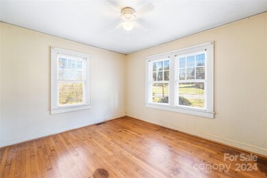 1103 N Center St, Statesville, NC 28677 - photo 6