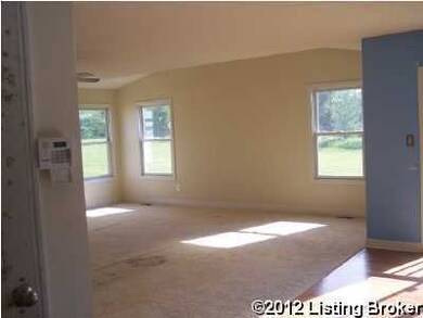 9016 Teak Dr, Louisville, KY 40228 - photo 6