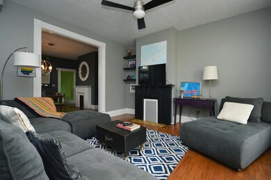 Living Room (2)