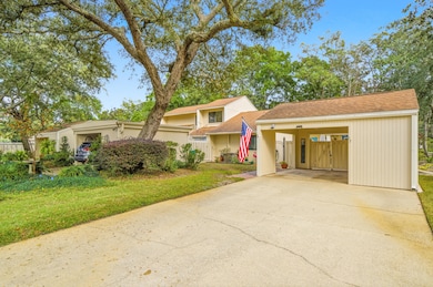 800 Bay Dr unit 17, Niceville, FL 32578 - photo 3