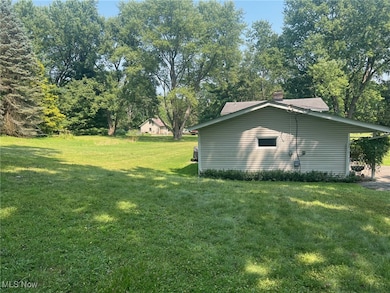 10504 Mulberry Rd, Chardon, OH 44024 - photo 6