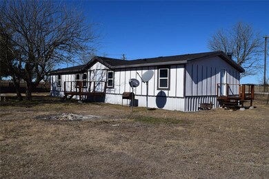4320 Windmill Rd, Joshua, TX 76058 - photo 2