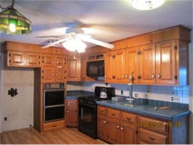 11 Megansett Dr, West Wareham, MA 02576 - photo 3