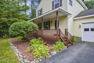 36 Locust Ridge Dr, Corinth, NY 12822 - photo 4