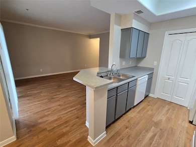 6000 Shepherd Mountain Cove unit 408, Austin, TX 78730 - photo 6