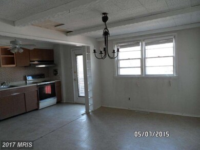 1006 Circle Dr, Halethorpe, MD 21227 - photo 7