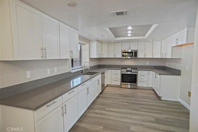 1311 Herzel Ave, Lancaster, CA 93535 - photo 6