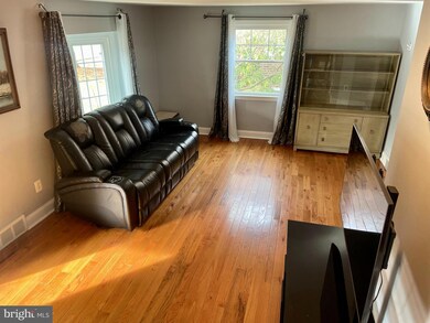 513 Glenfield Ave, Glenolden, PA 19036 - photo 6