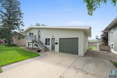 1001 E Pam Rd, Sioux Falls, SD 57105 - photo 2