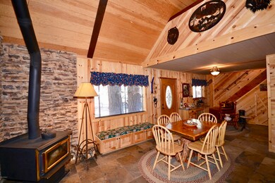 Dining/Reading Area