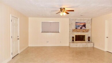 934 Cherry Spring Dr, Houston, TX 77038 - photo 4