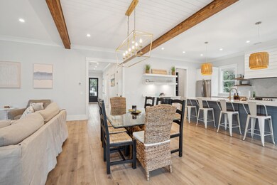 7 - Main Living (Dining)