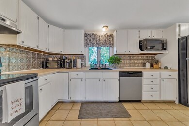 197 Dwight Rd, Springfield, MA 01108 - photo 5