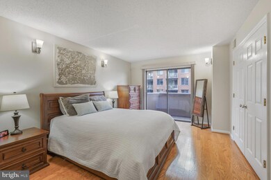 Woodbury Heights Condominium unit 810, Arlington, VA 22201 - photo 3