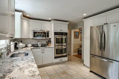 14 Forest St, Sherborn, MA 01770 - photo 3