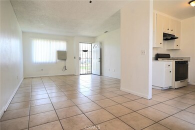 2142 Pepper Dr, Highland, CA 92346 - photo 4