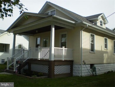 319 W Centre St, Woodbury, NJ 08096 - photo 2