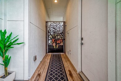 5722 Cullen Blvd unit A, Houston, TX 77021 - photo 3