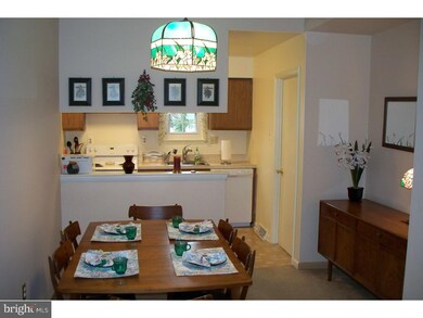 1312 Fairbourne Ct unit 1312, Lansdale, PA 19446 - photo 6